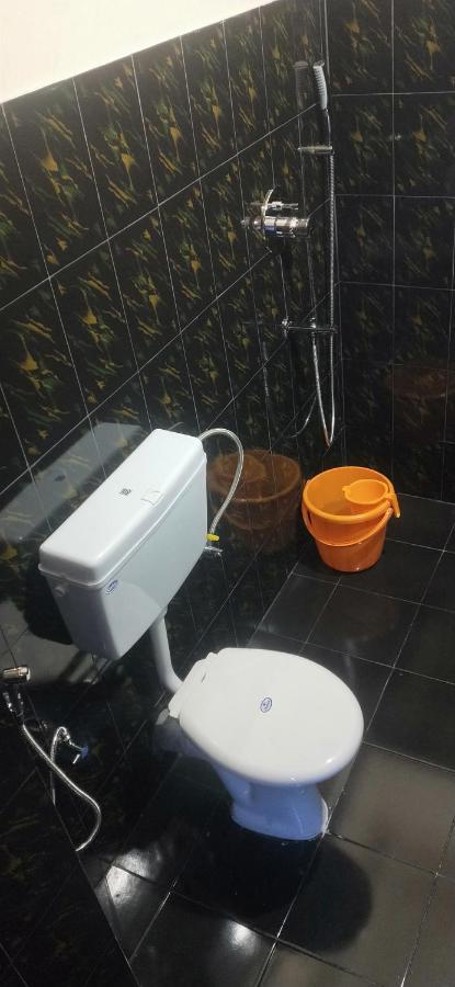 Oyo Thangal Hotel 因帕尔 外观 照片
