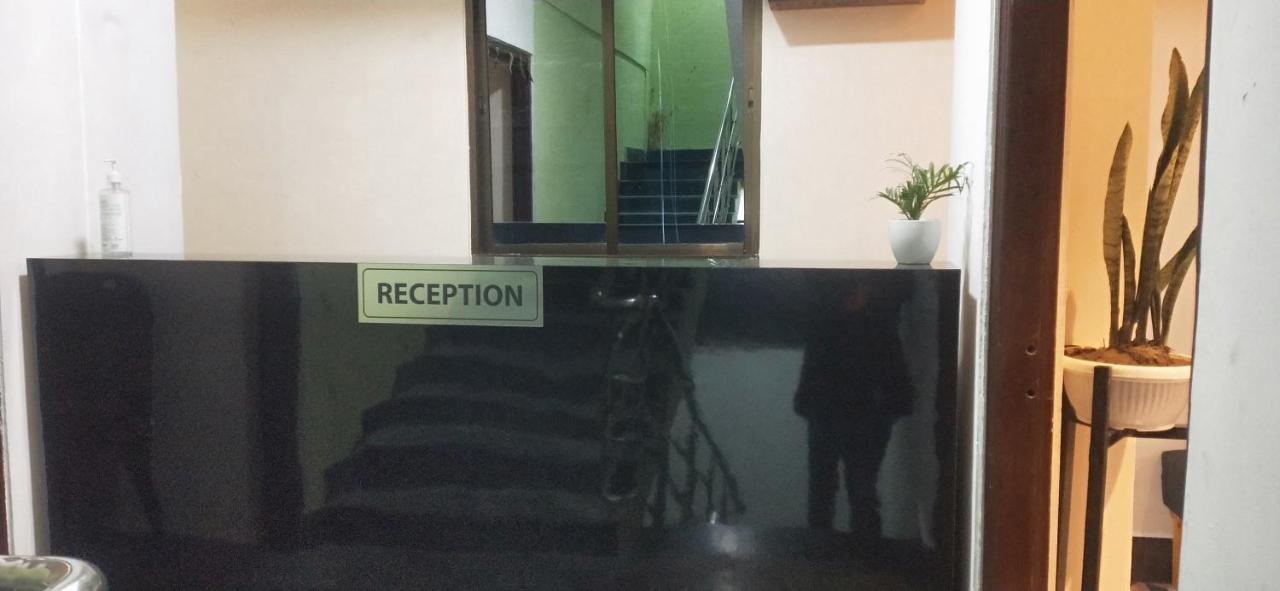 Oyo Thangal Hotel 因帕尔 外观 照片