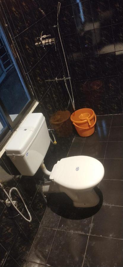 Oyo Thangal Hotel 因帕尔 外观 照片