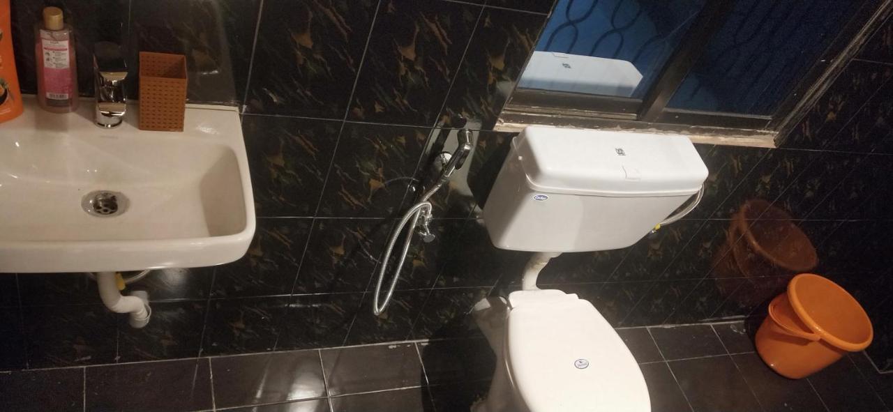 Oyo Thangal Hotel 因帕尔 外观 照片